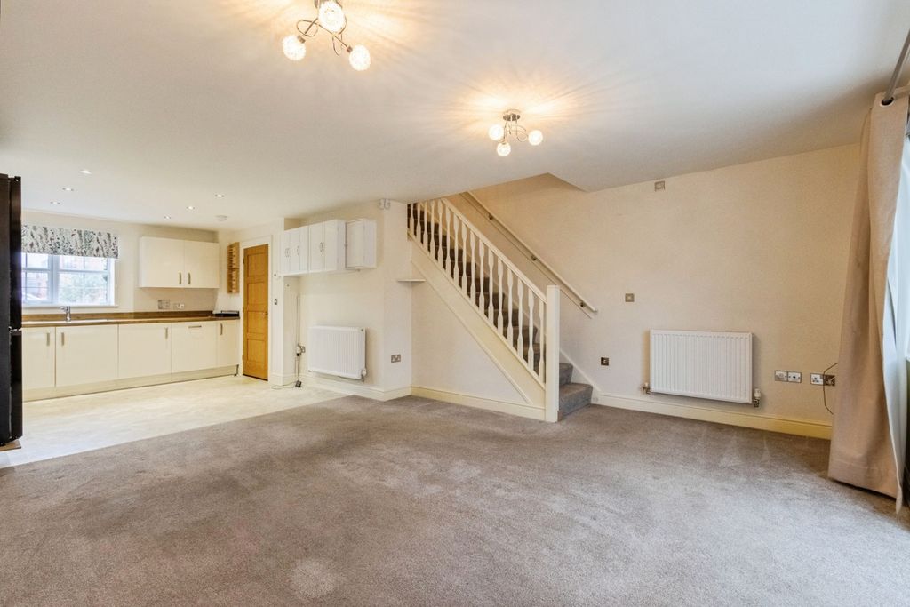 Property photo 3 of 20 Pbox-Img.Jpg