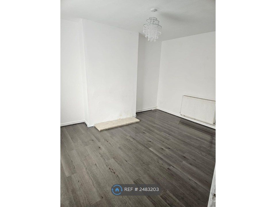 Property photo 3 of 25