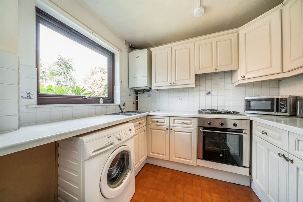 Property photo 3 of 5