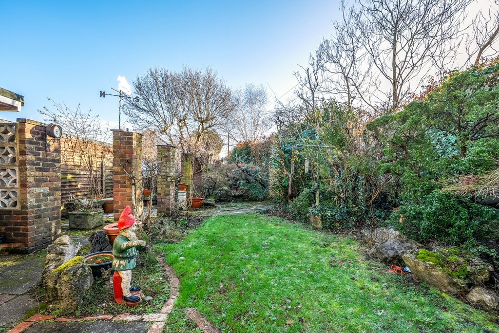 Property photo 2 of 22 1-695F8F3d09654-1...