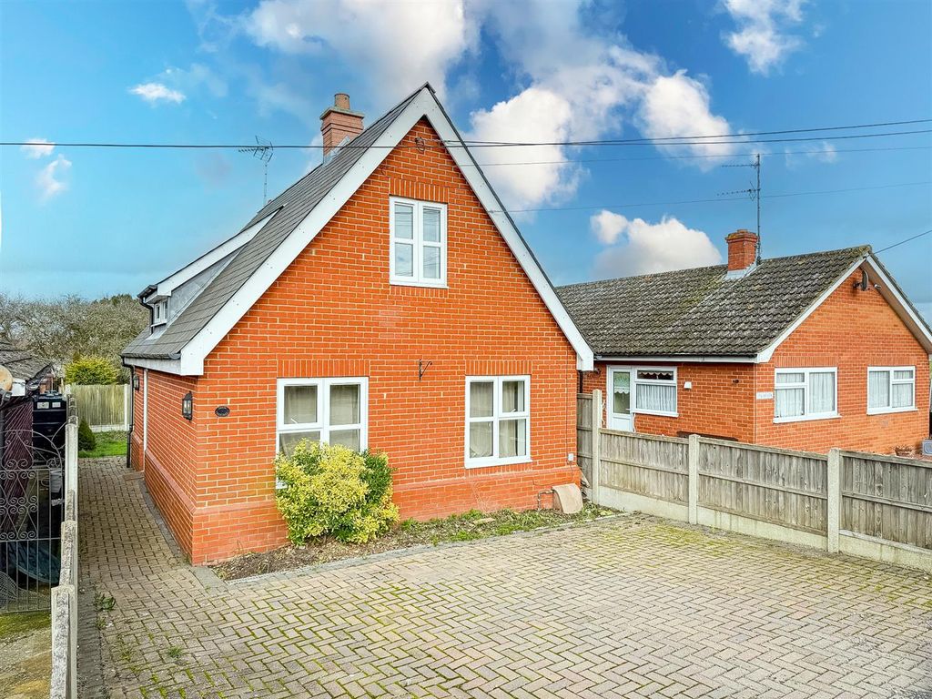 Property photo 1 of 12 Outside - Front