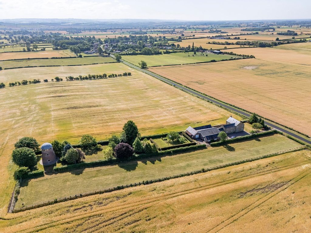 Property photo 1 of 31 Picture No. 95