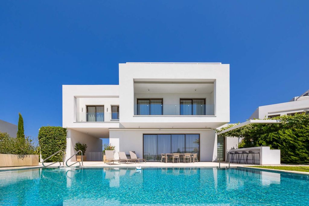 Property photo 1 of 30