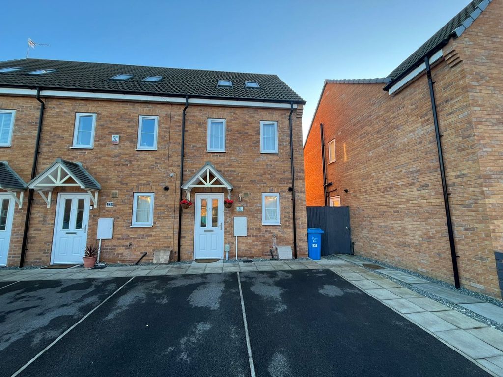 Property photo 1 of 10 External