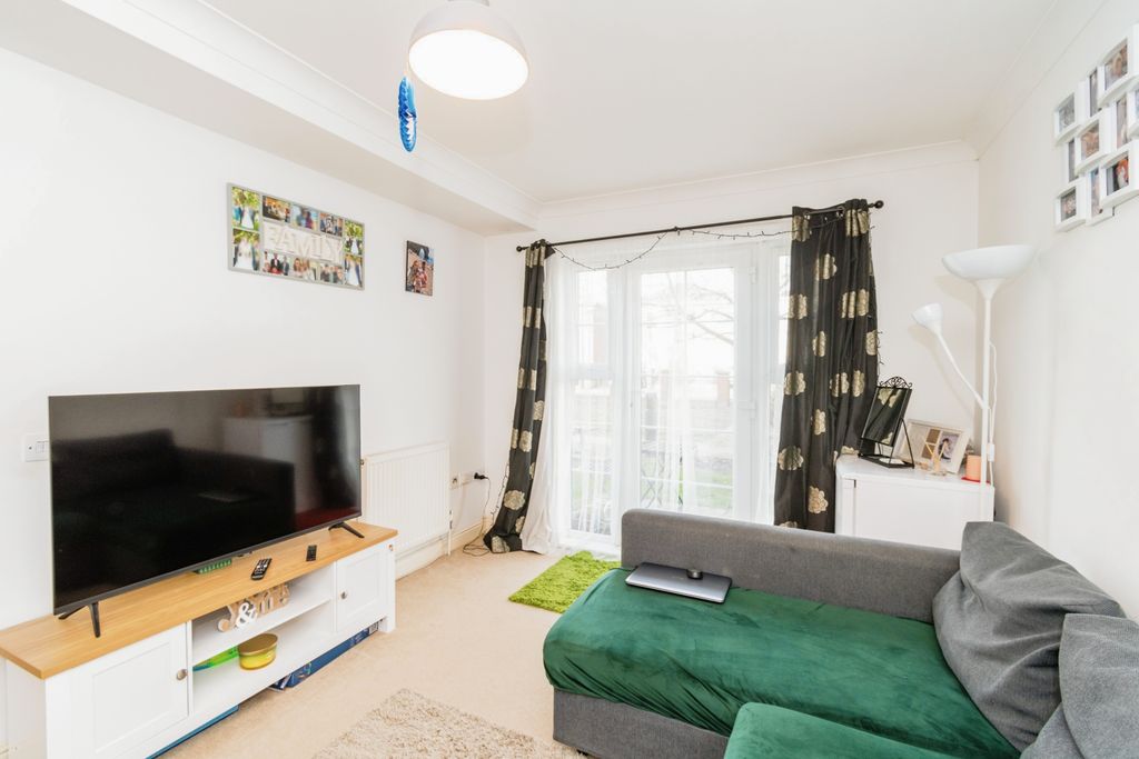 Property photo 2 of 13