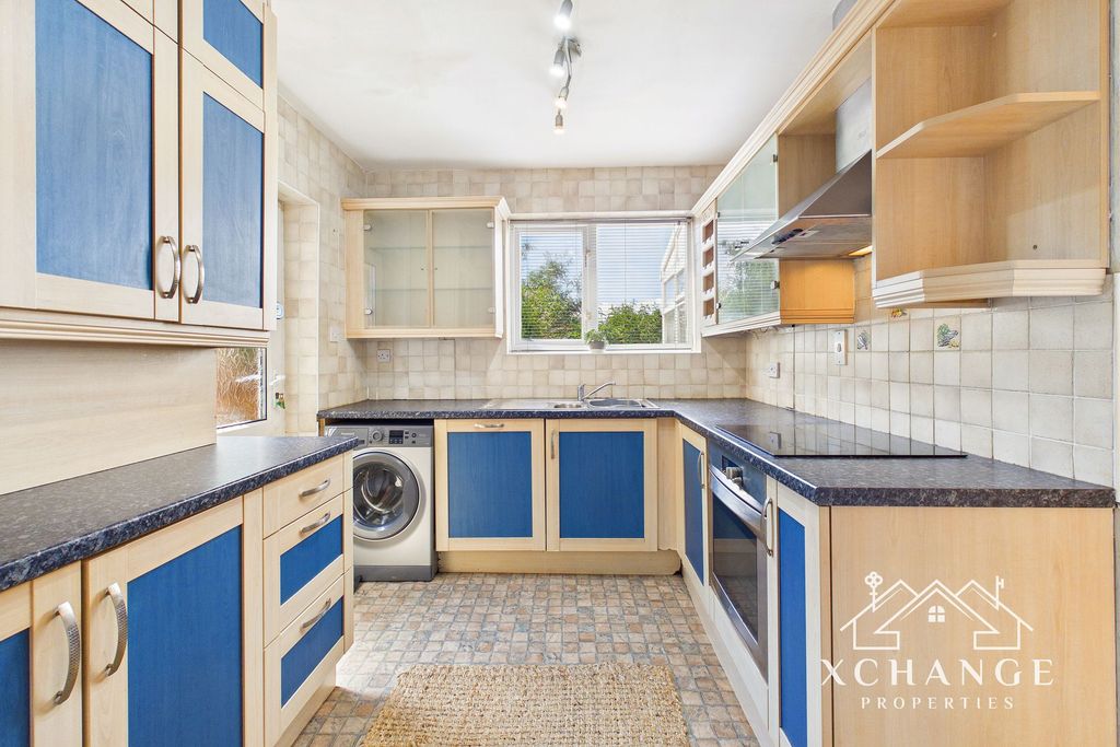 Property photo 3 of 26