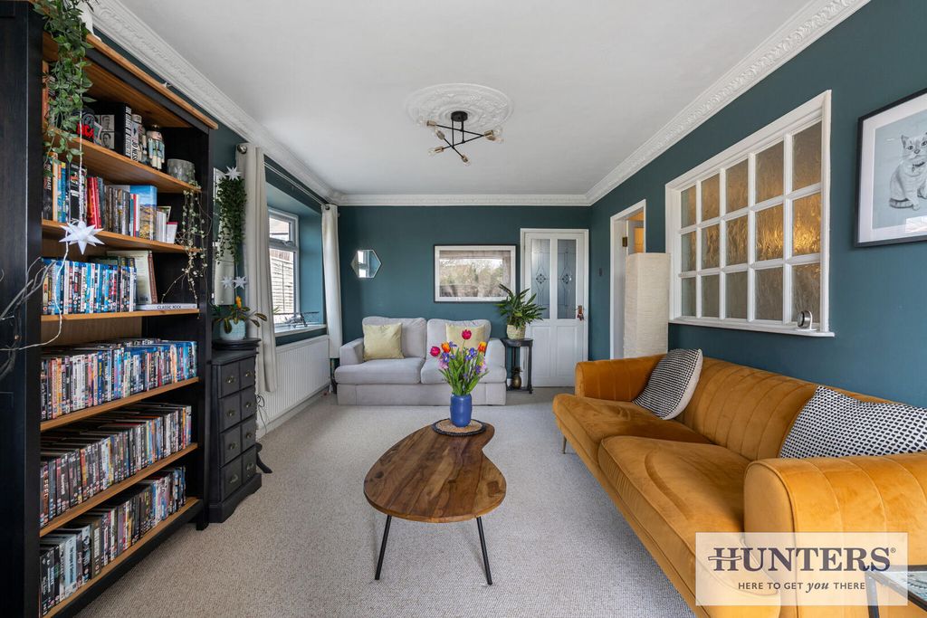 Property photo 3 of 26 Living Room