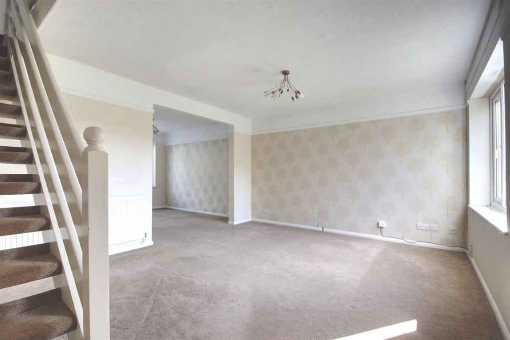 Property photo 3 of 12 Img_2626-Img_2628.Jpg