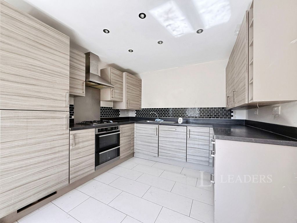 Property photo 2 of 12 Pbox-Img.Jpg