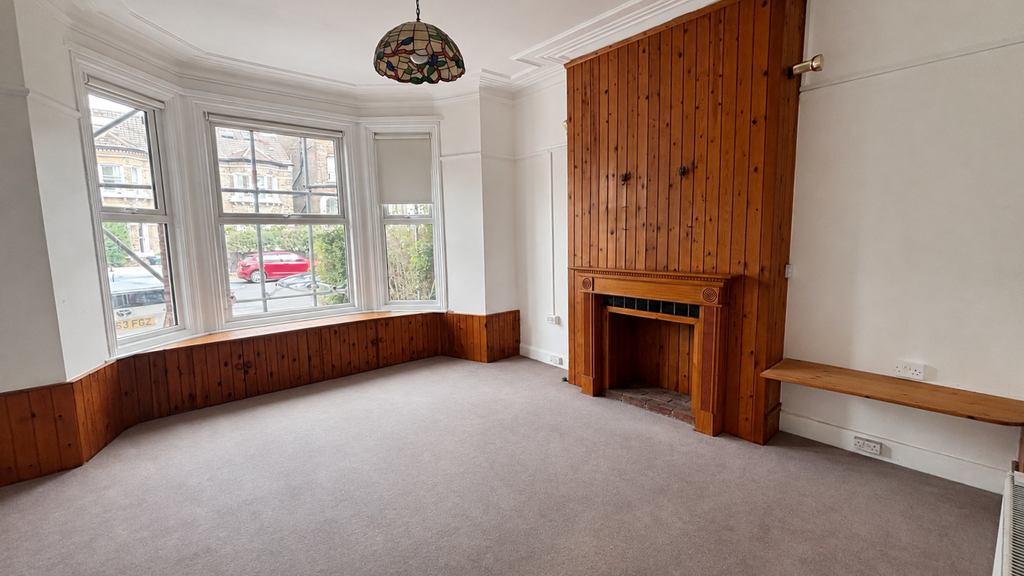Property photo 3 of 9