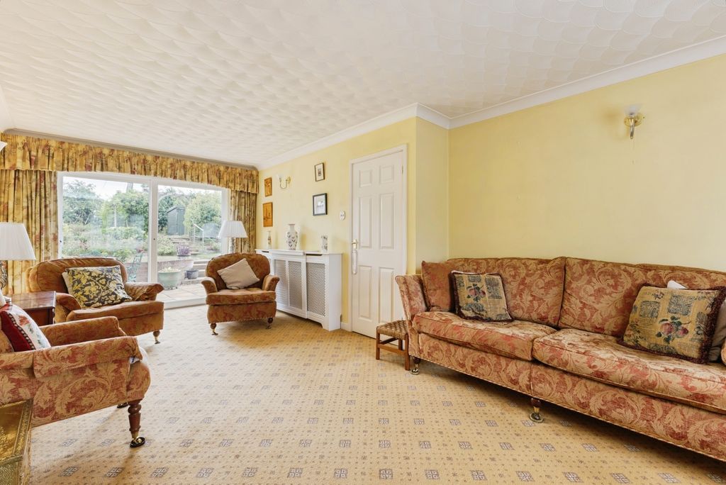 Property photo 3 of 32 Pbox-Img.Jpg