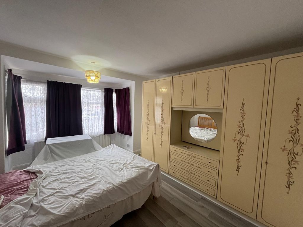 Property photo 2 of 5 Gallery