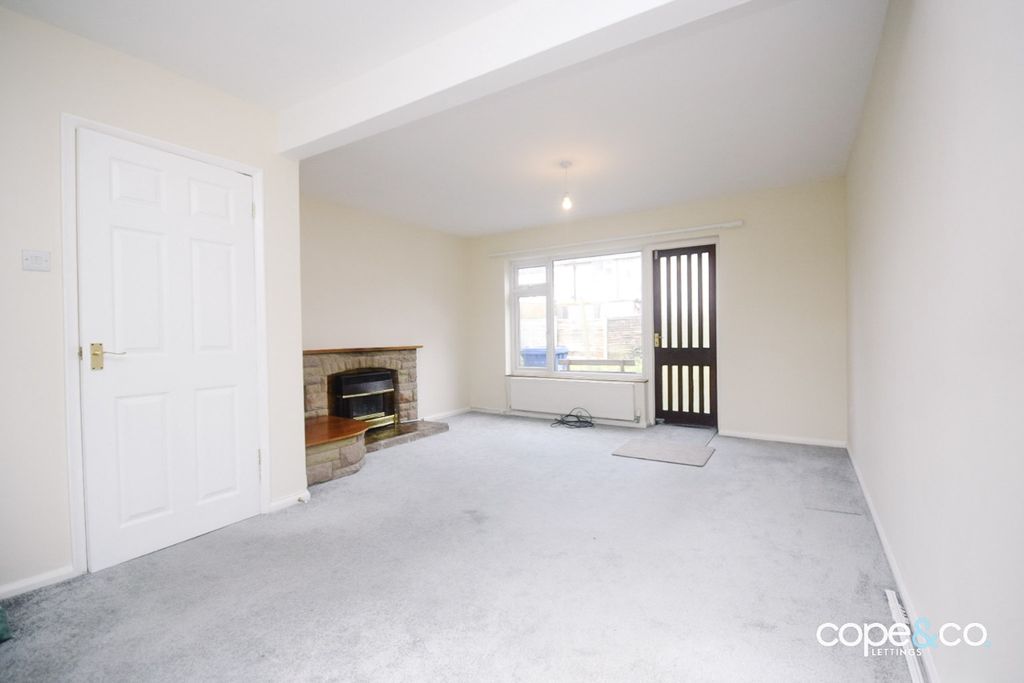 Property photo 2 of 9 1411686