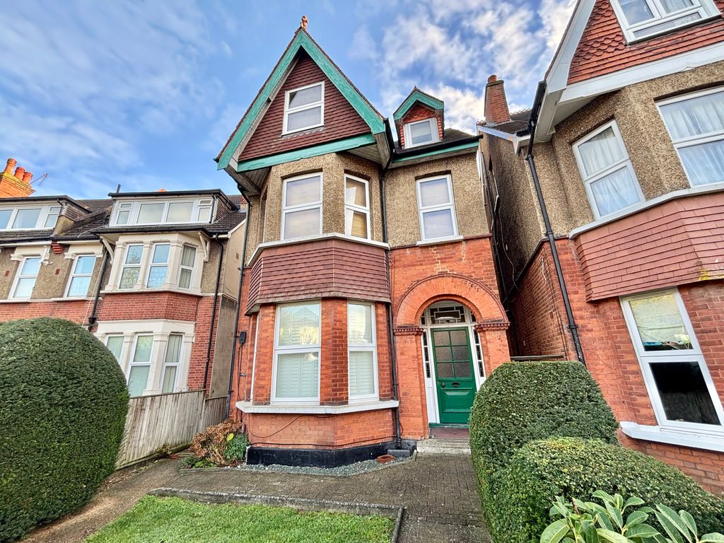 Property photo 1 of 7 Img_2848