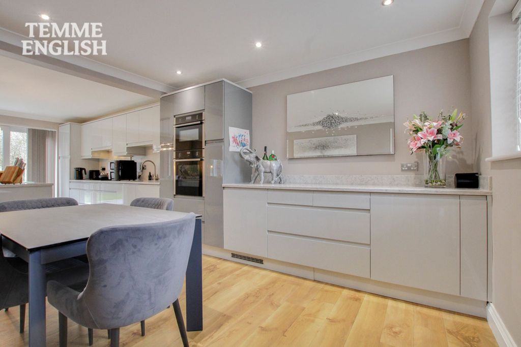 Property photo 3 of 50