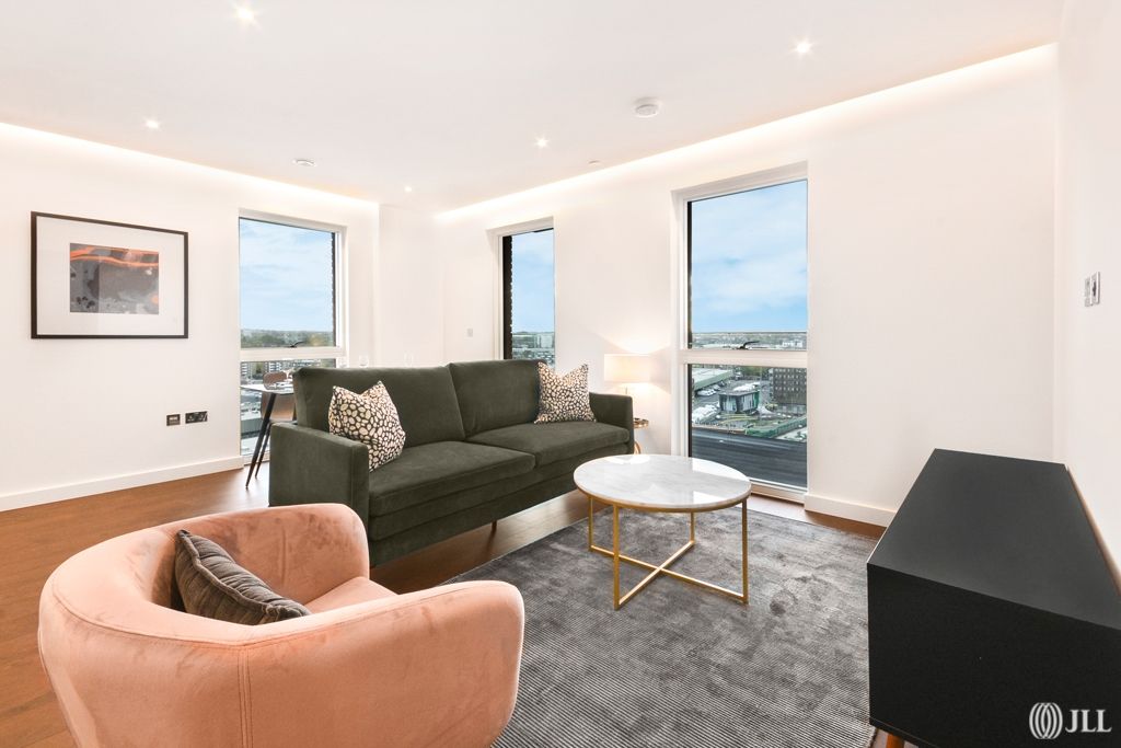 Property photo 1 of 14 Reception