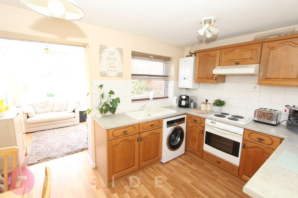 Property photo 2 of 17 Dining Kitchen