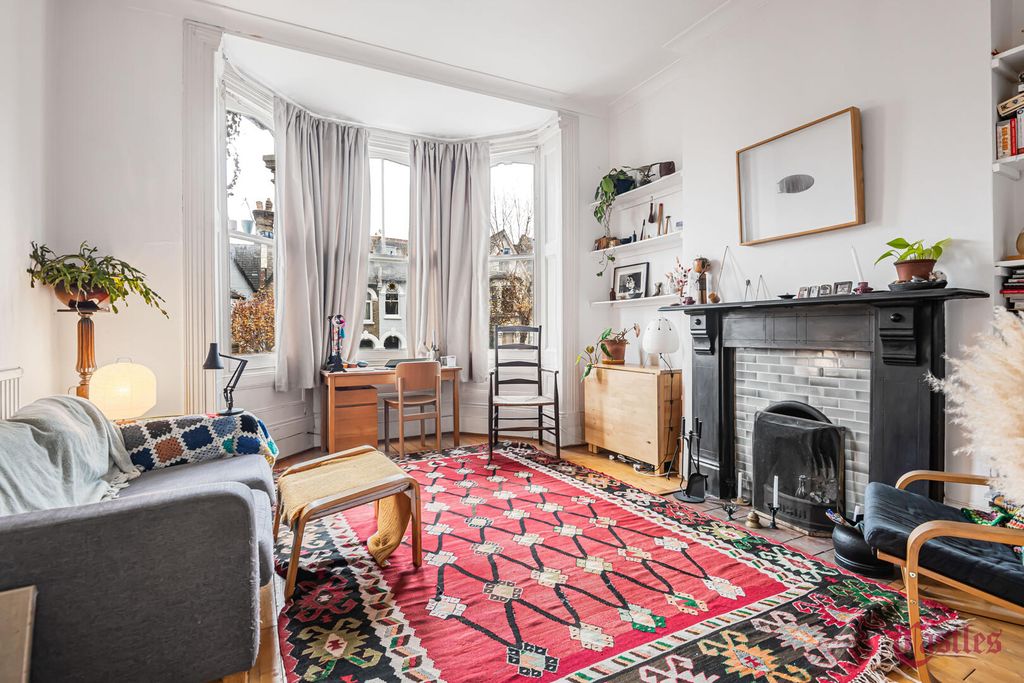 Property photo 2 of 16 Living Room