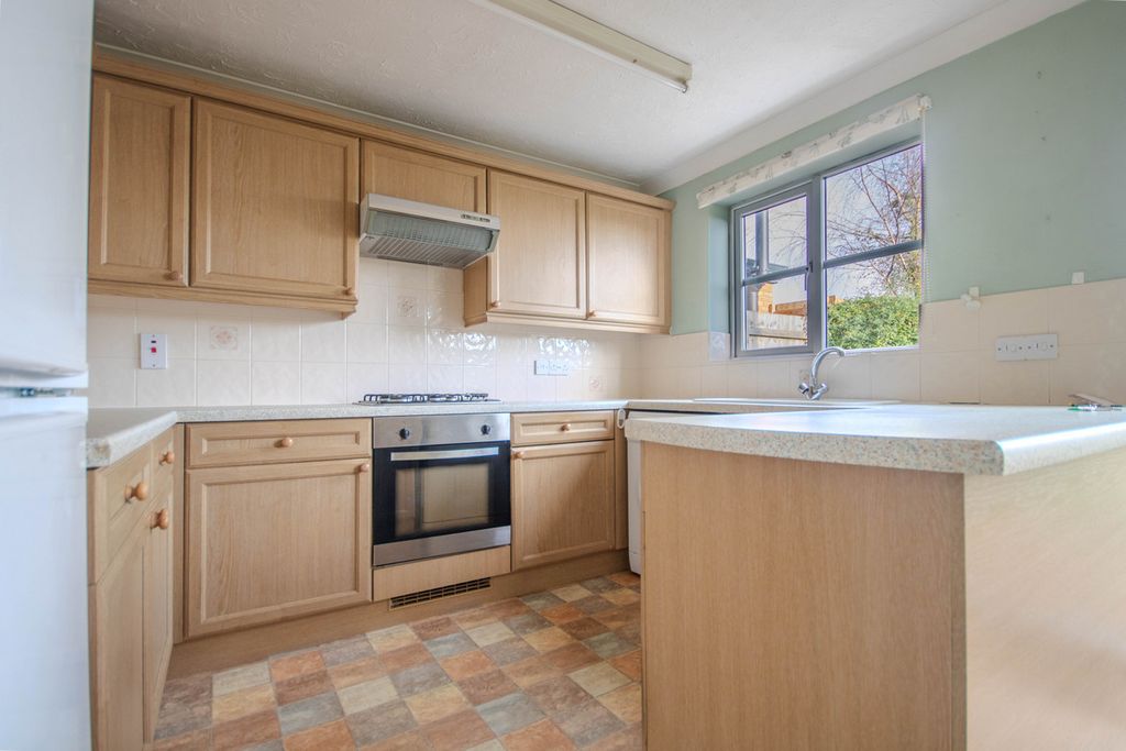 Property photo 3 of 33