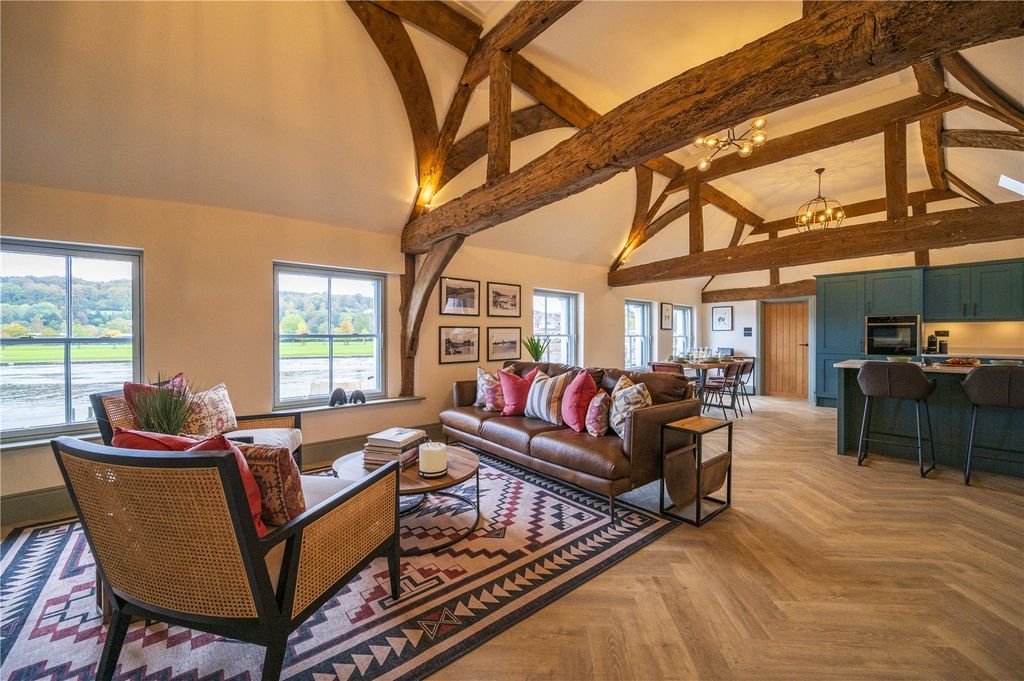 Property photo 1 of 20 Living Room