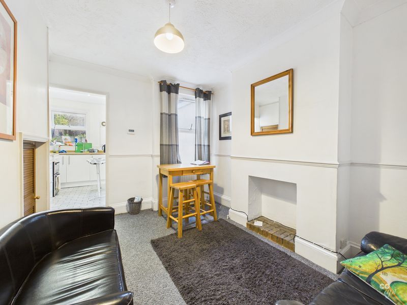 Property photo 3 of 9 Photo 13