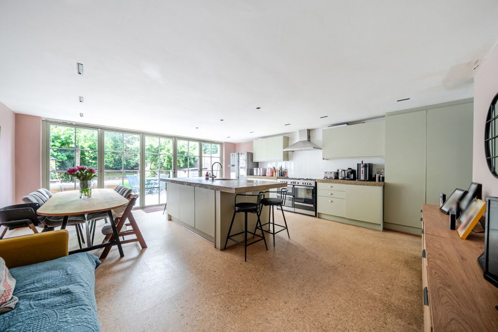 Property photo 2 of 28 1-6A2990d416Fa3-1...