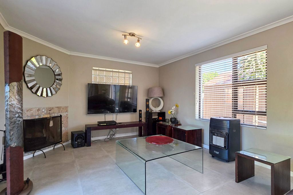 Property photo 3 of 38 1TV1729982