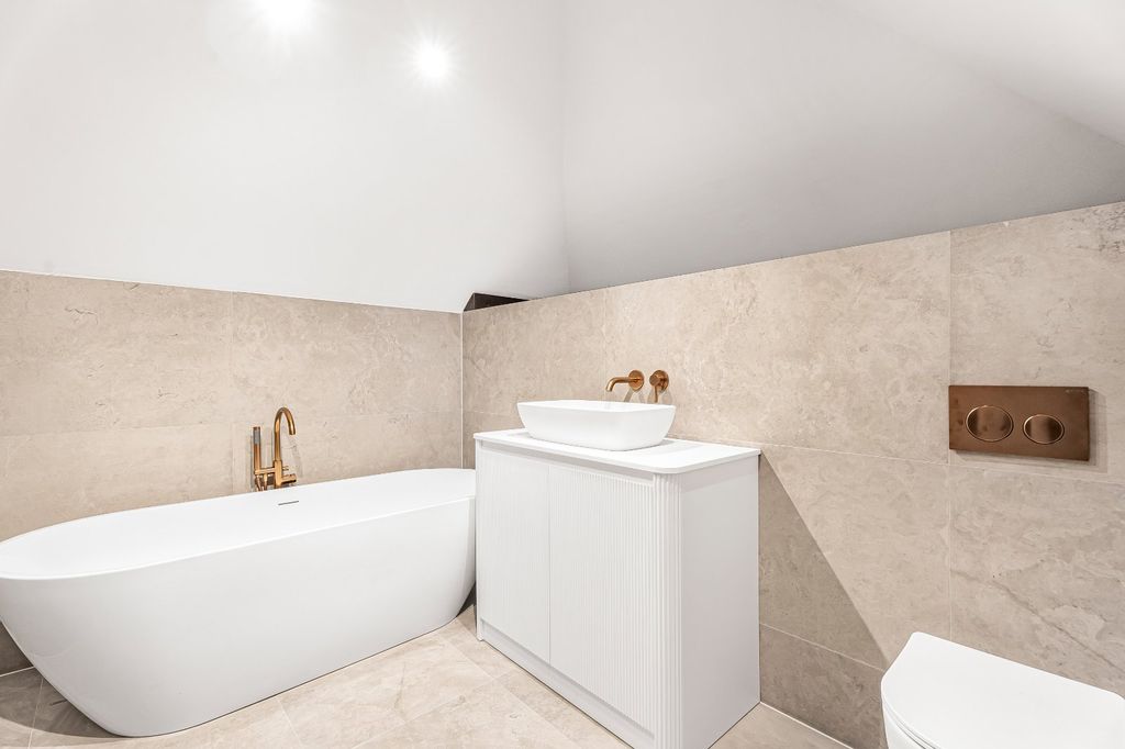 Additional image 26 of 5 bed detached house for salePipers Green Lane, Edgware HA8