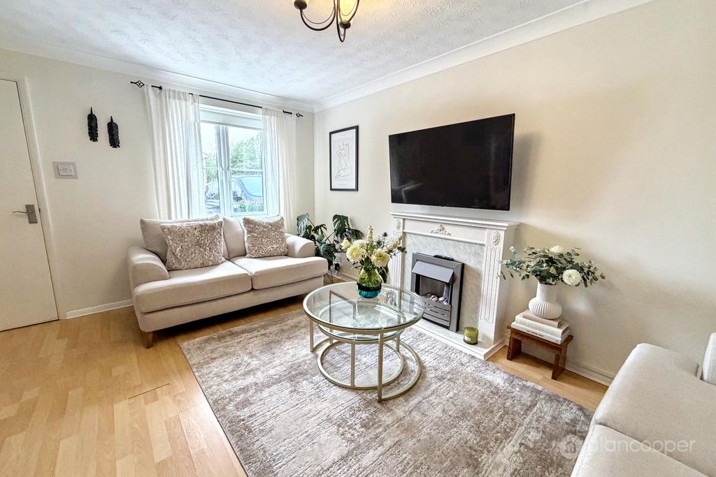 Property photo 3 of 20 5232274