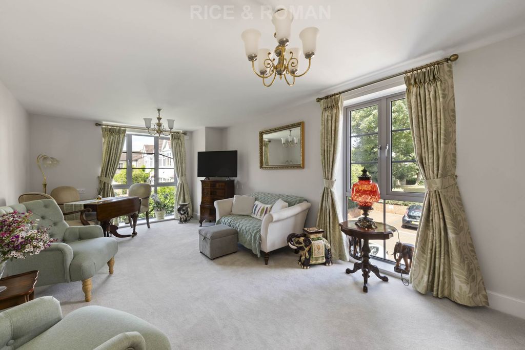 Property photo 1 of 22