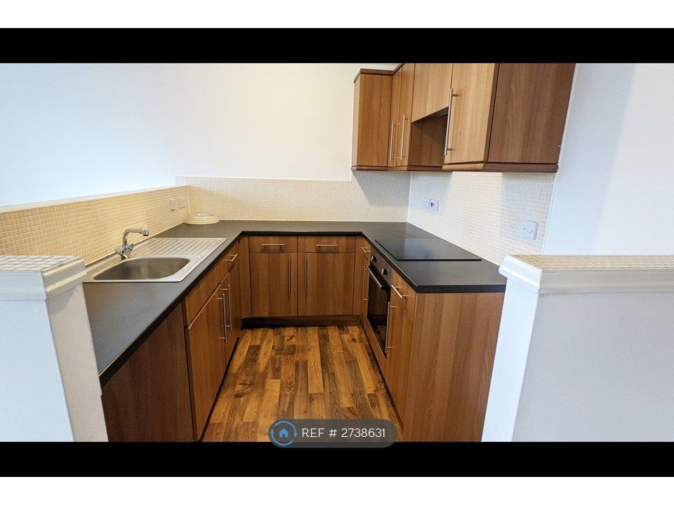 Property photo 3 of 7 Kitchen