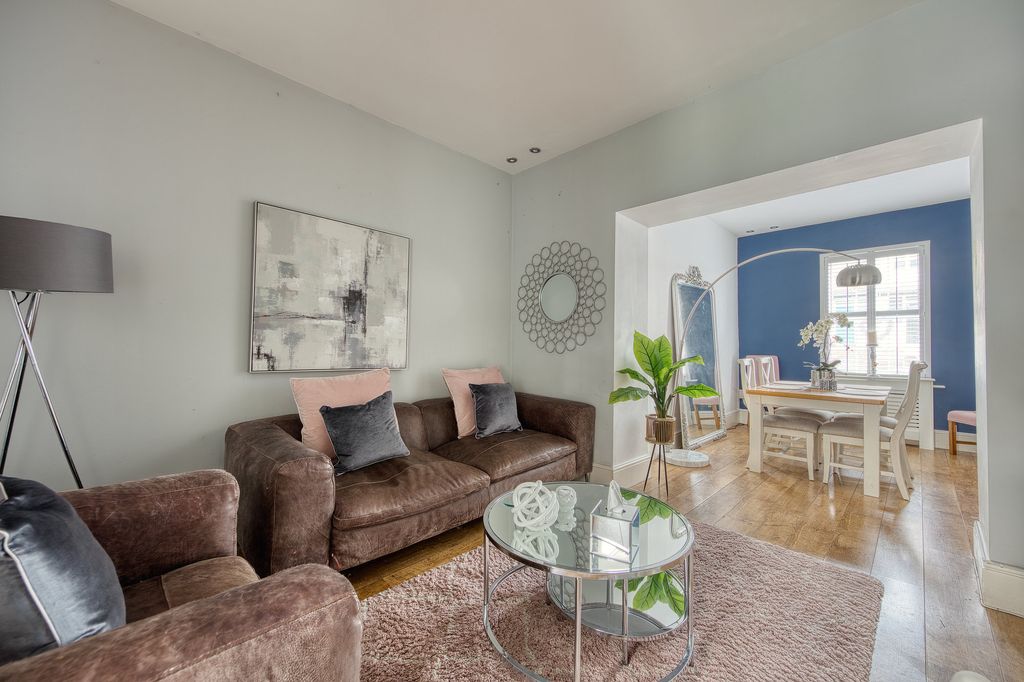 Property photo 3 of 13