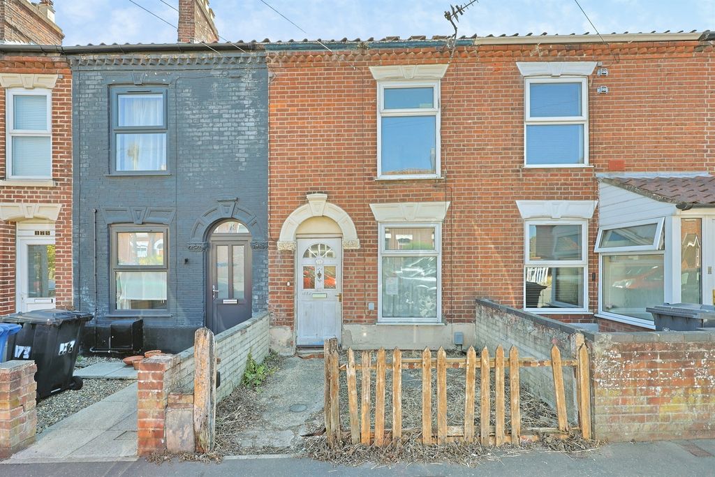 Property photo 1 of 11