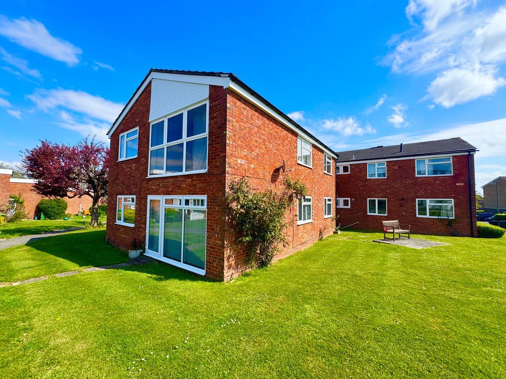 Property photo 1 of 14