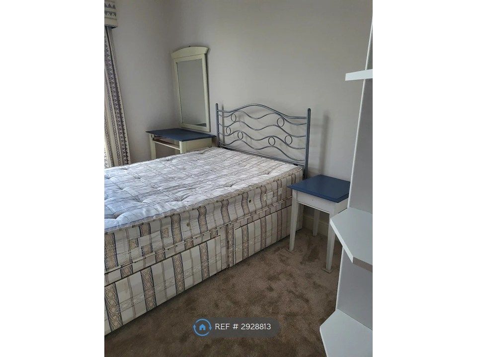 Property photo 1 of 16 Bed 1 Day