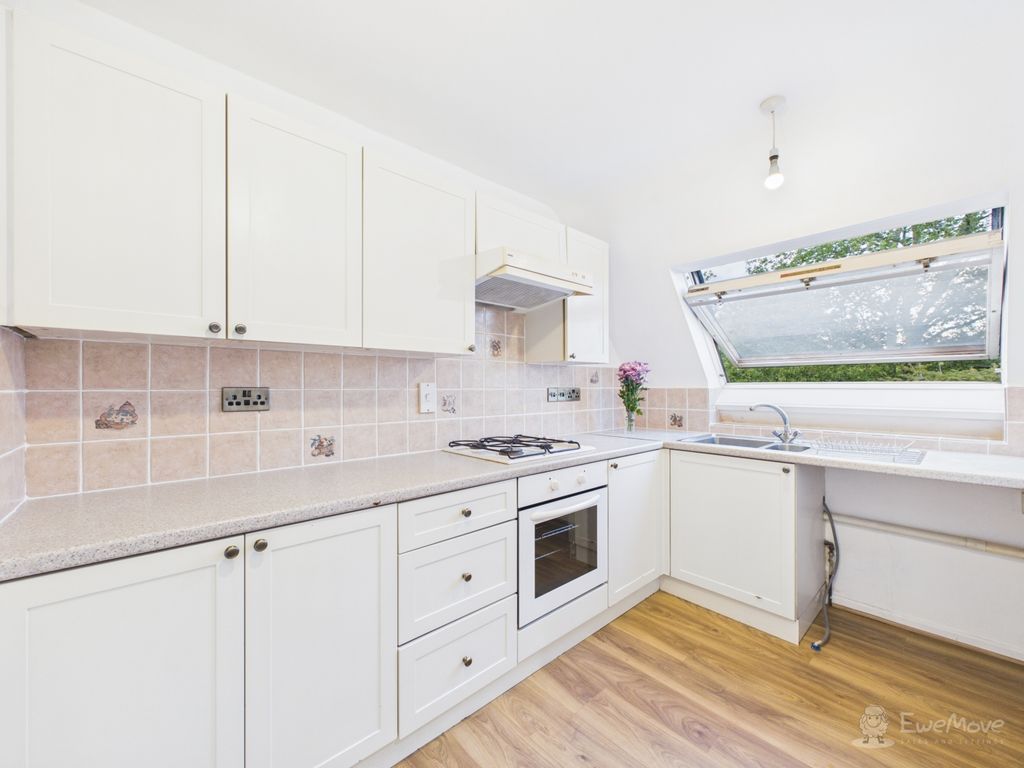 Property photo 3 of 9 Kitchen- Mark Stephens Ewemove Newmarket And Soham