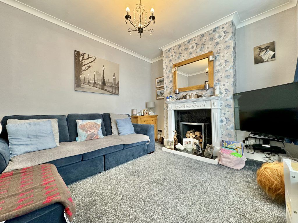 Property photo 2 of 14