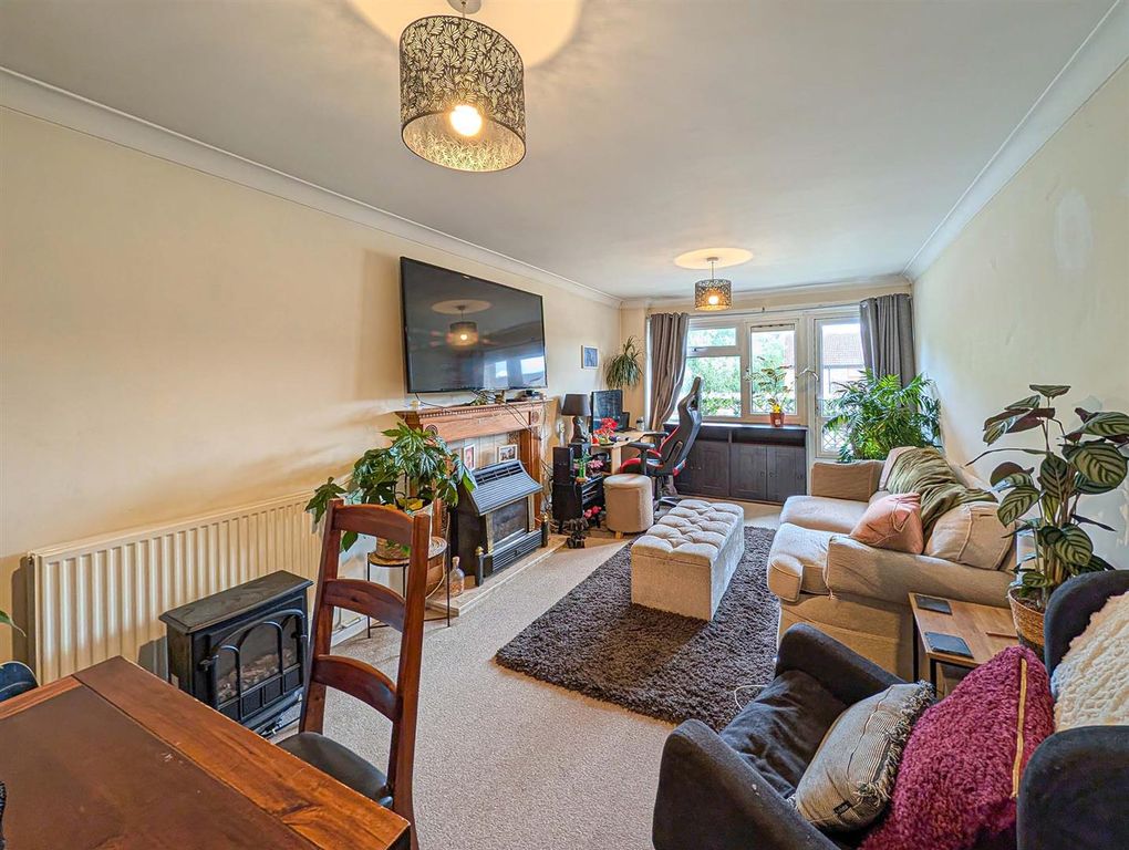 Property photo 1 of 8 Lr1.Jpg