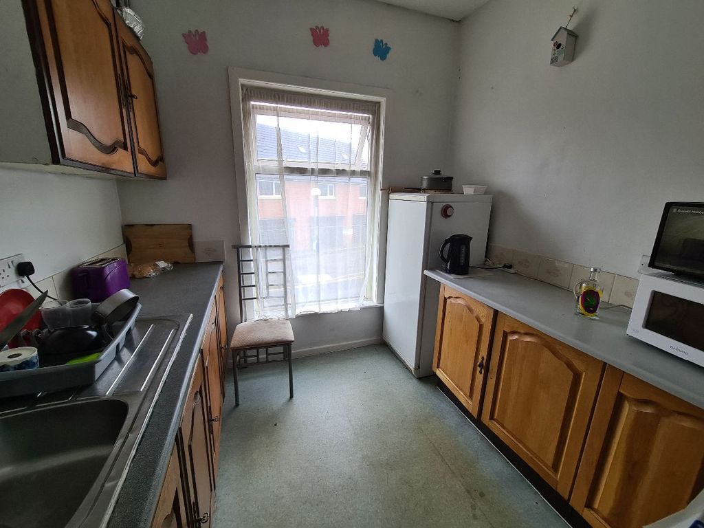 Property photo 1 of 2