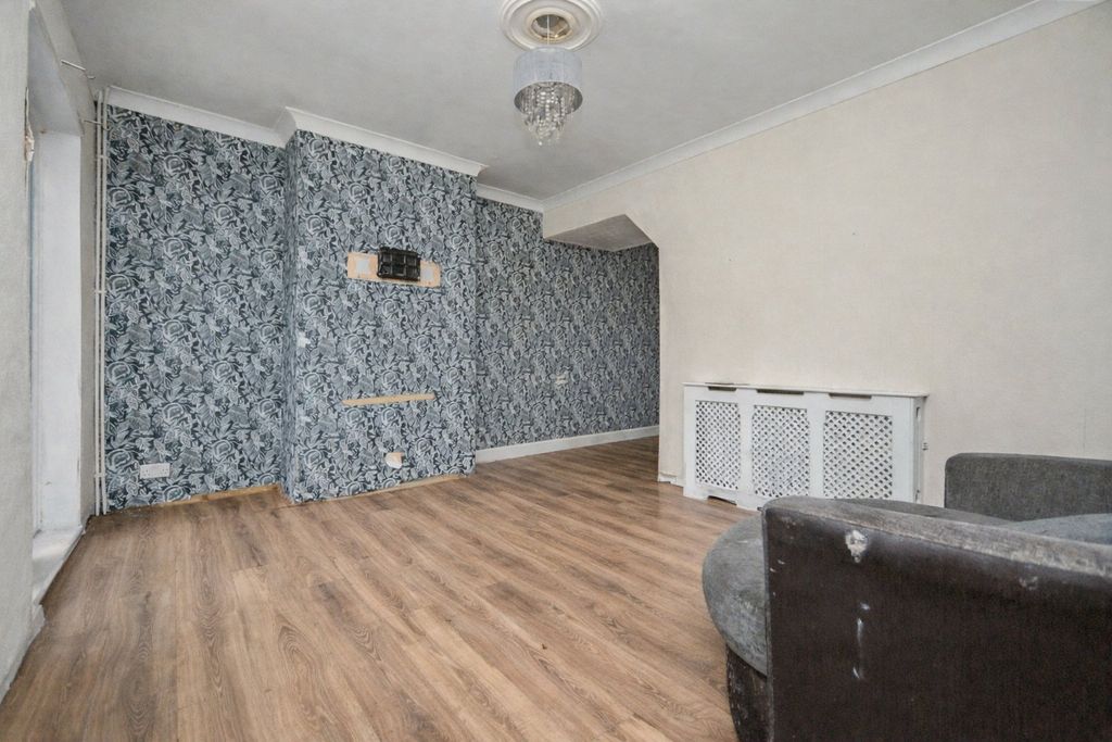 Property photo 2 of 11 Picture No. 03