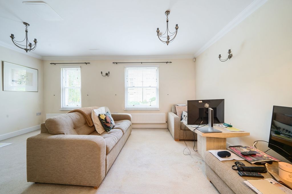 Property photo 2 of 9