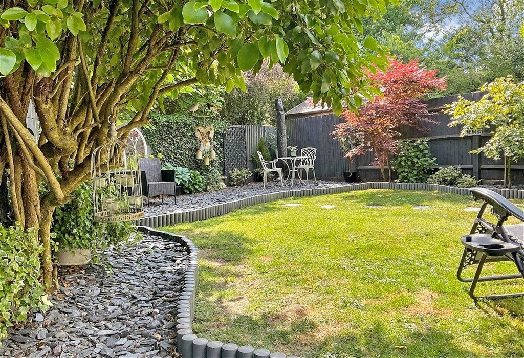 Property photo 2 of 16 Garden New