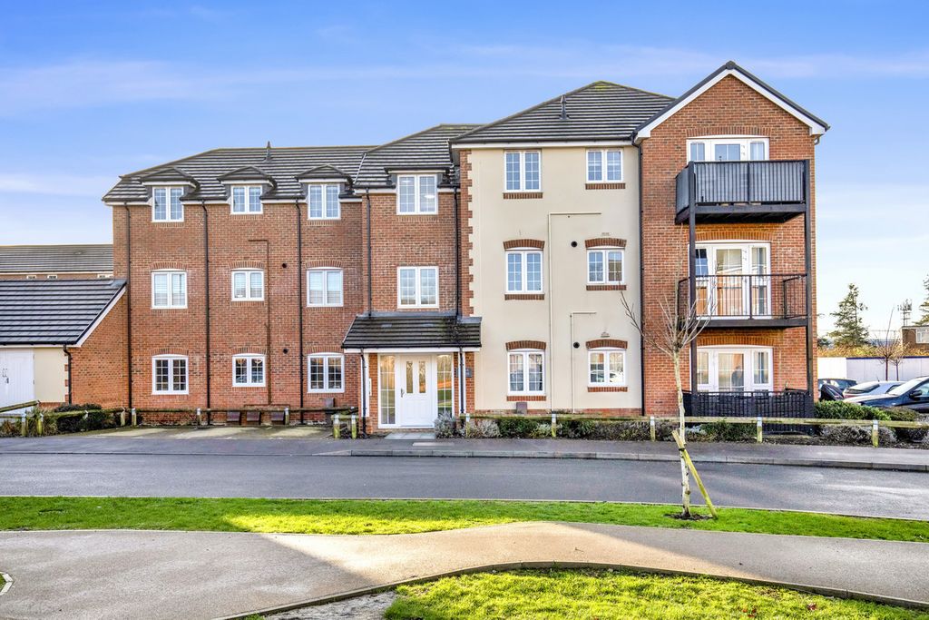 Property photo 2 of 14