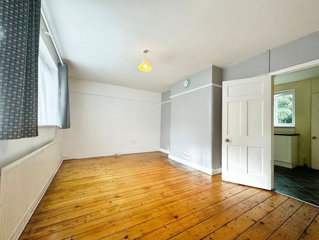 Property photo 2 of 15 Picture No. 19