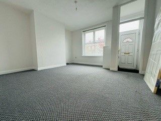 Property photo 2 of 9 251 Leigh 2