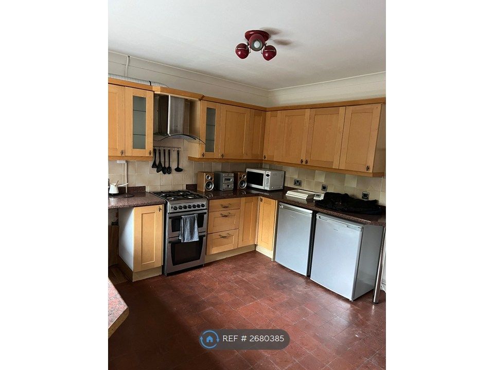 Property photo 1 of 16 Kitchen