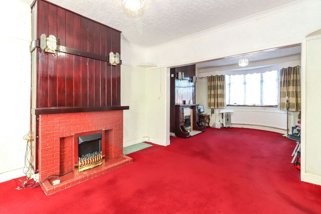 Property photo 3 of 20