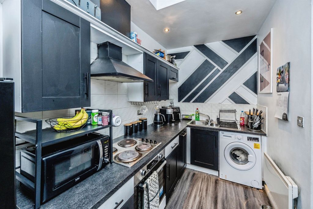 Property photo 3 of 18