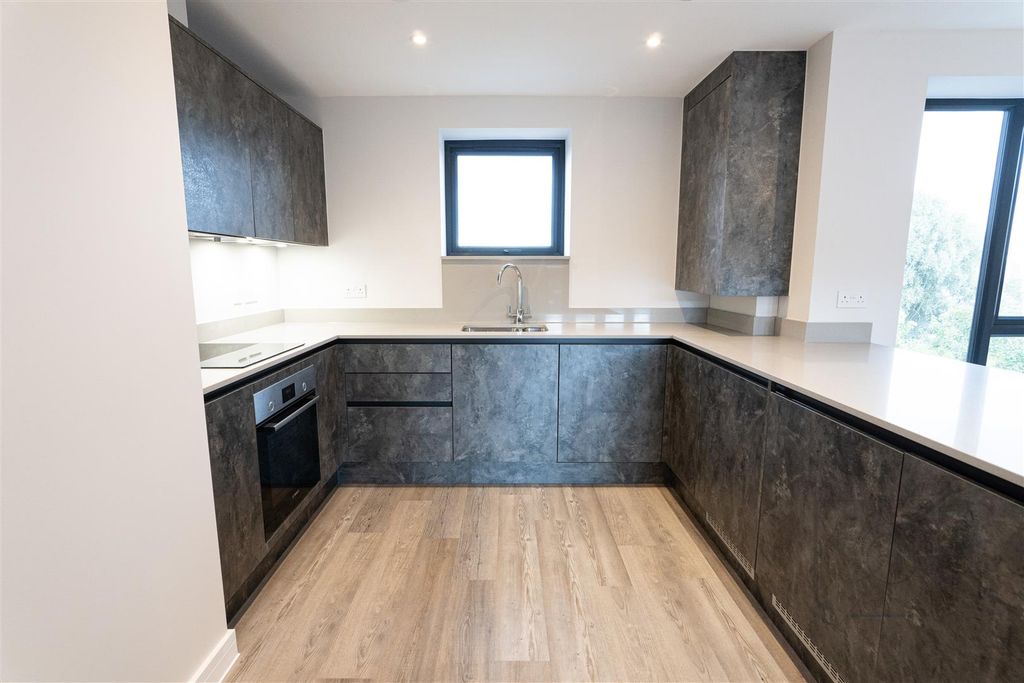 Property photo 2 of 16 Kitchen