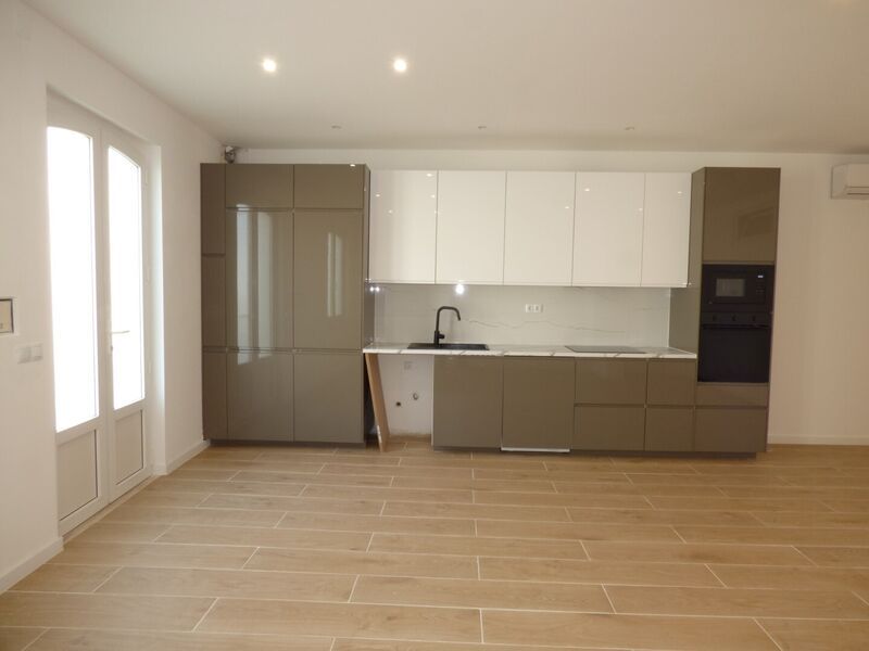 Property photo 3 of 25 Img 2